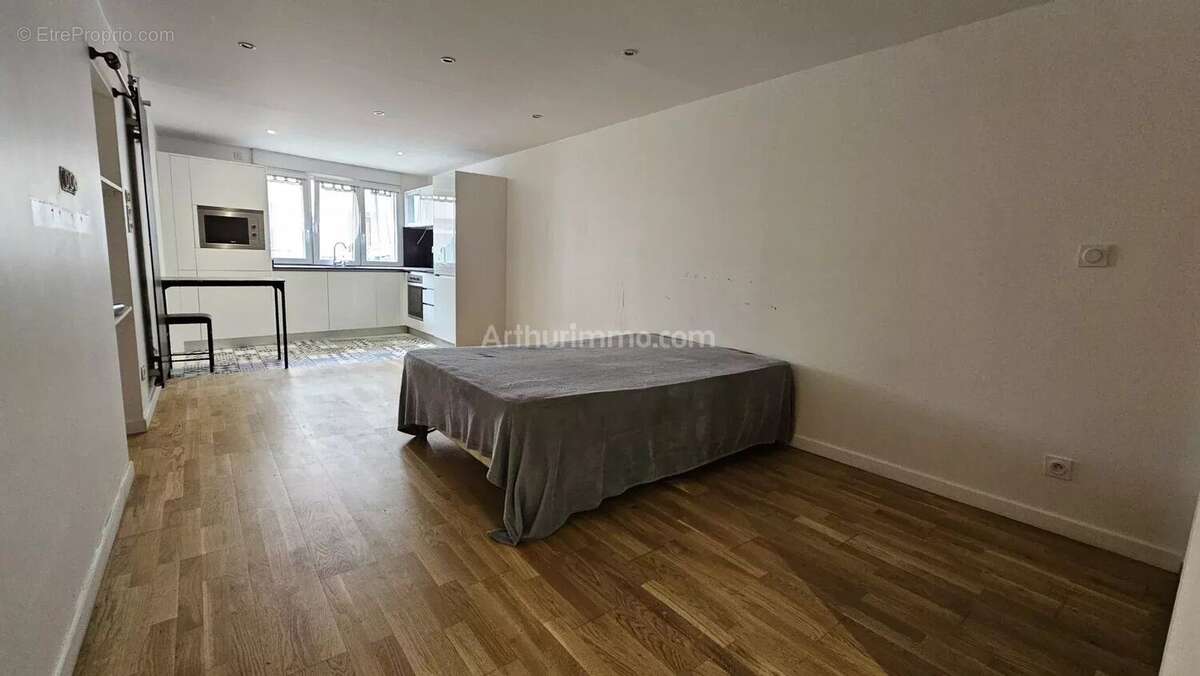 Maison à LINAS
