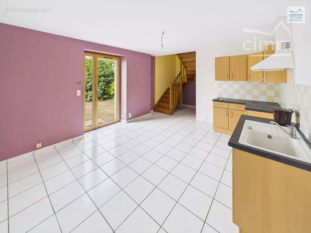 Maison à BOURG-DES-COMPTES