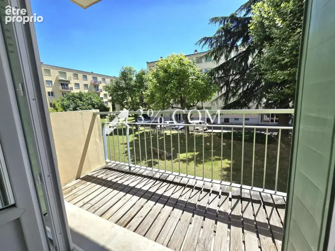 Appartement T4 de 68 m2 avec balcon et cave - photo 3