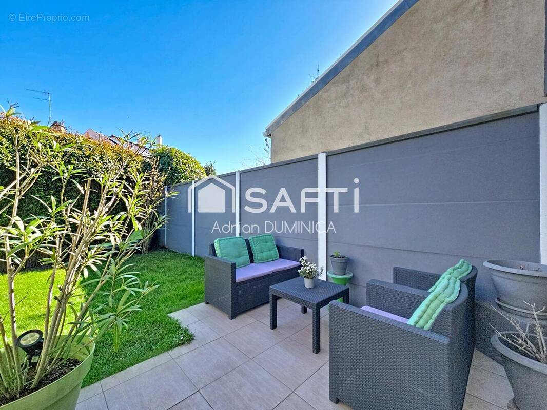 Photo 1 - Maison à CLAMART