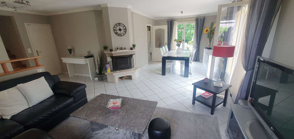 Maison à VETRAZ-MONTHOUX