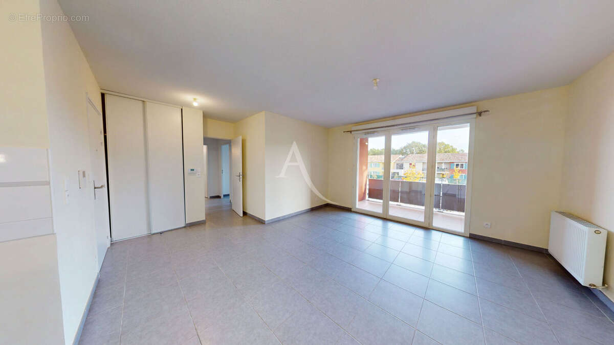 Appartement à LA SALVETAT-SAINT-GILLES