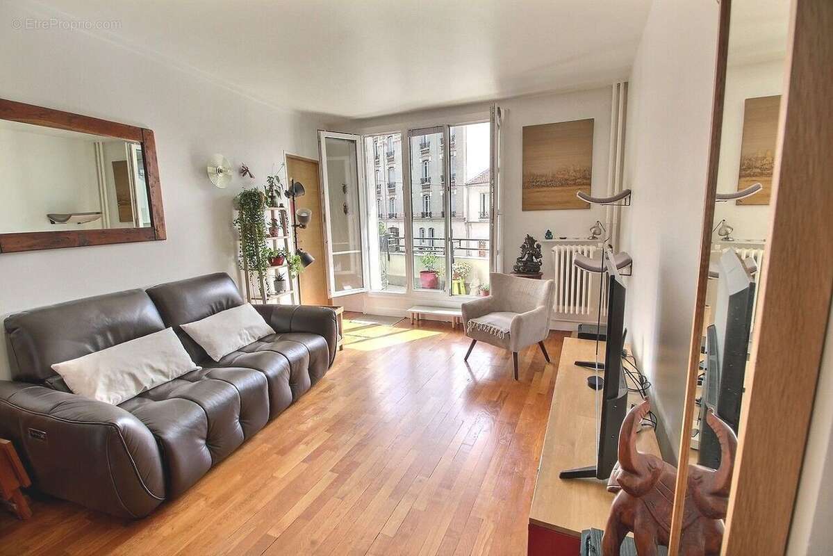 Appartement à SAINT-MAUR-DES-FOSSES