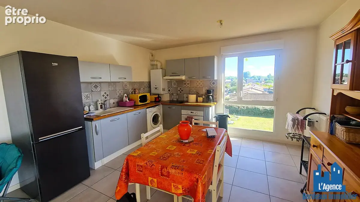 Exclusivité !! bruges - tasta - appartement type 2 de 53 m² - terrasse 6m² - 1 place de parking ss-sol- un cellier - vendu loué  - photo 3