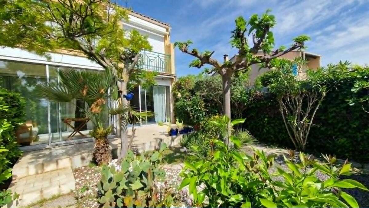 Appartement à MEZE
