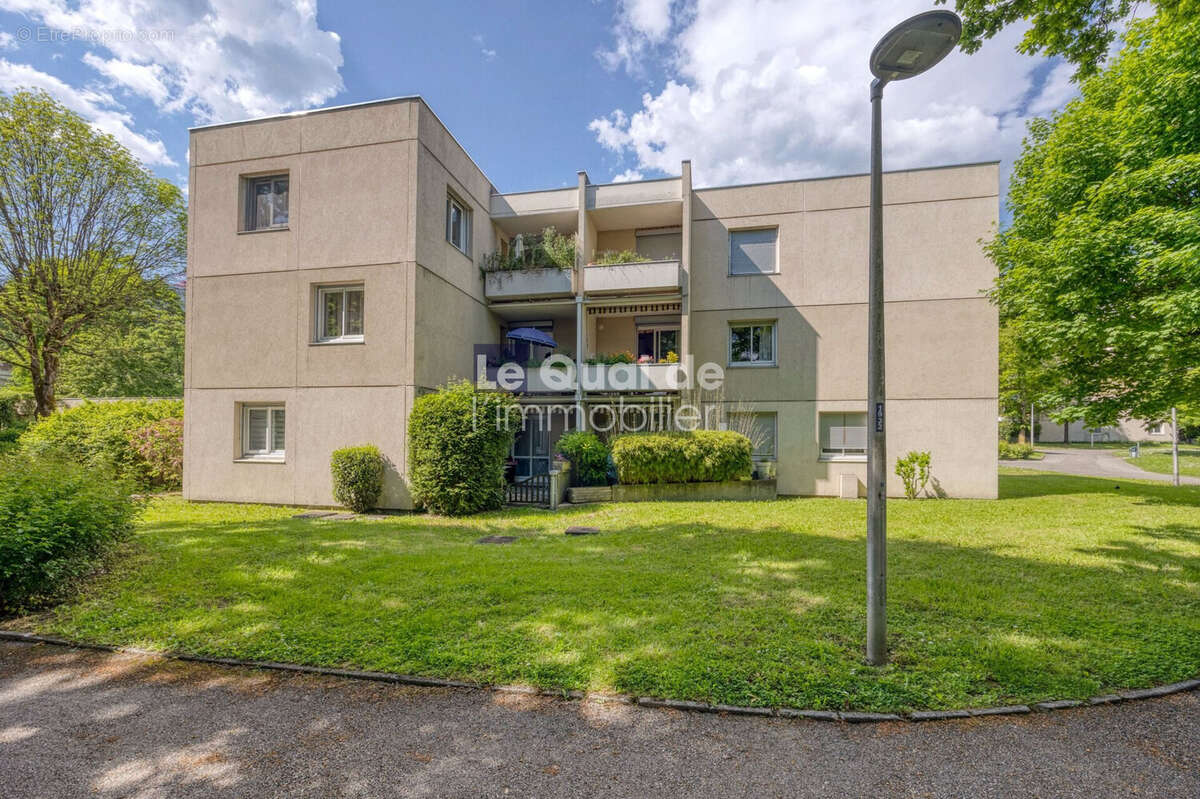 Appartement à MEYLAN