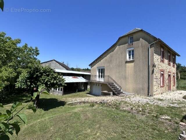 Maison à MEUZAC