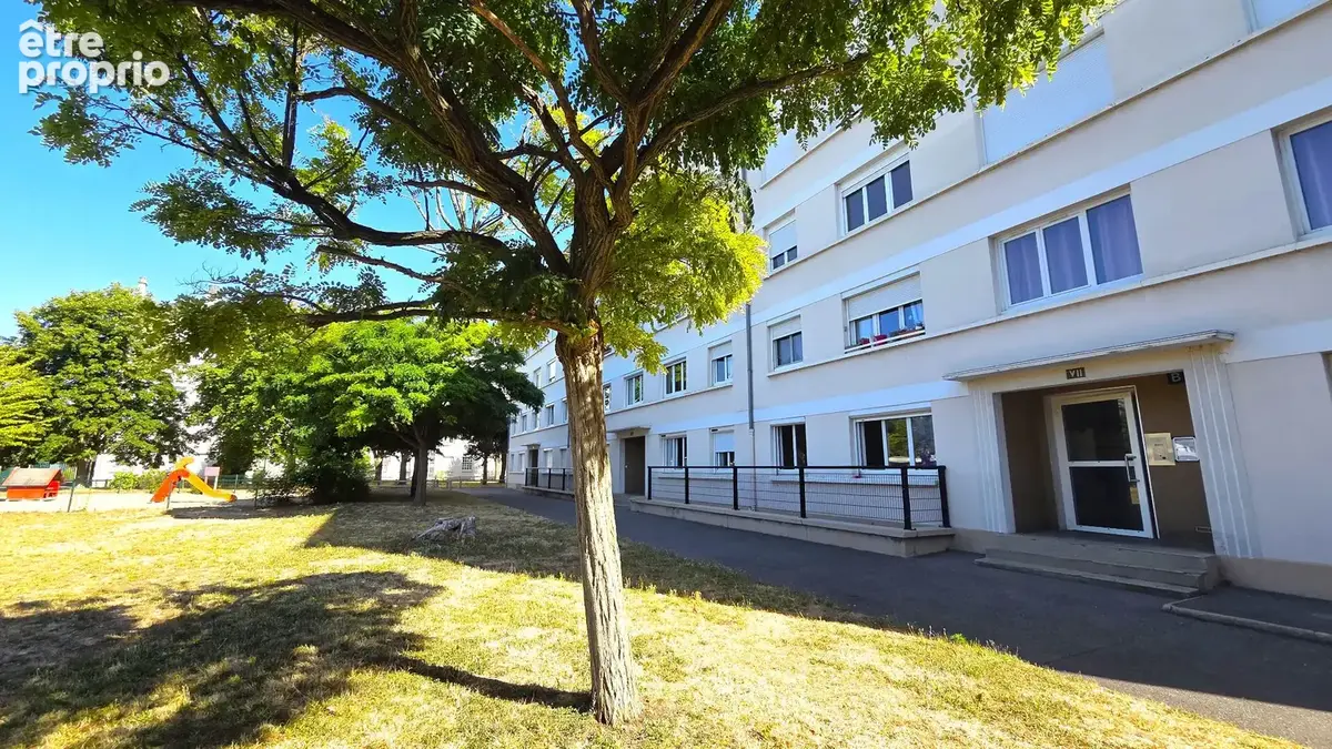 F3 2 ch. avec parking et cave - Gare à 15 min - photo 10