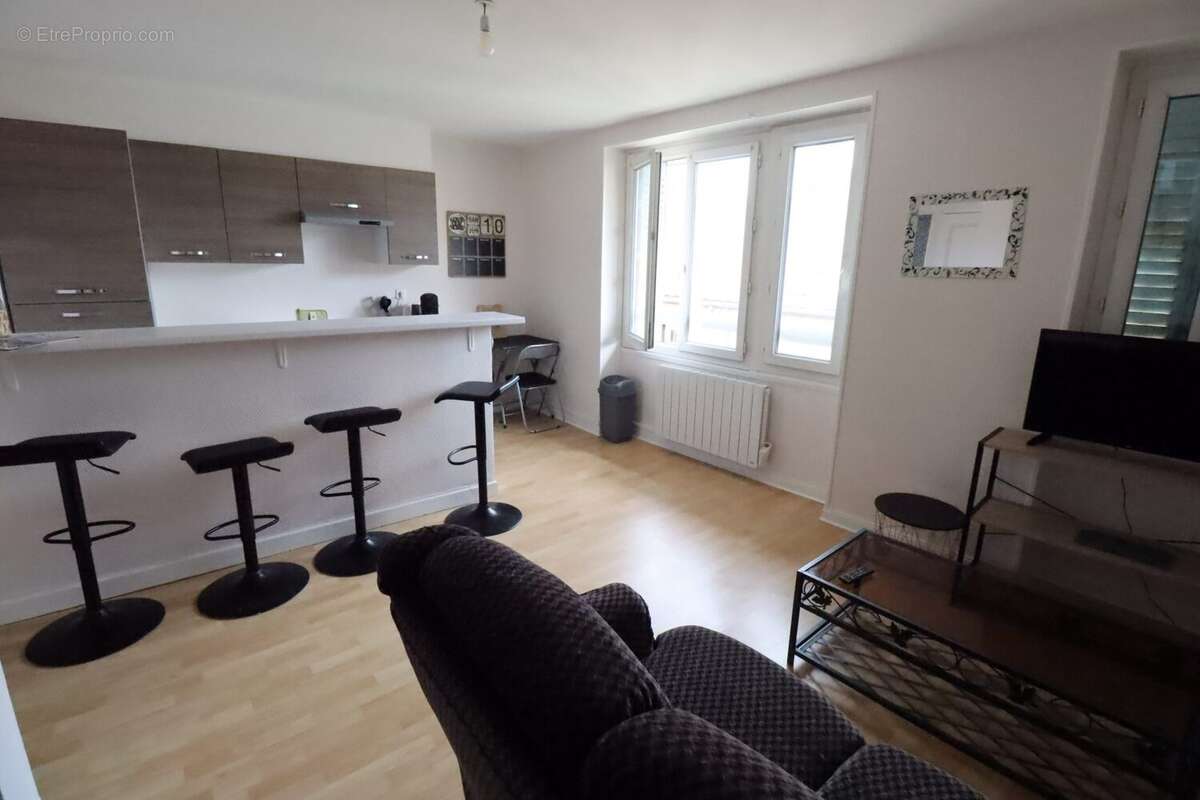 Appartement 122 m² à La Cote-Saint-Andre  - photo 6