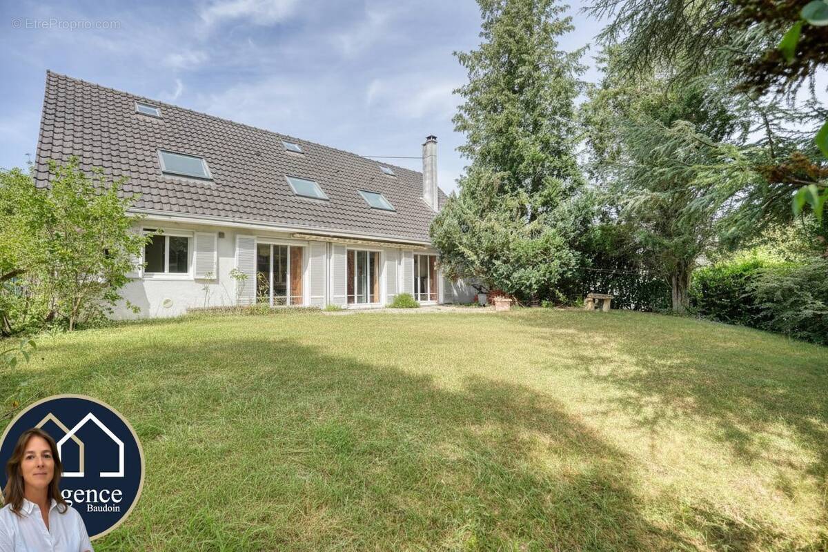 Maison à PLAISIR