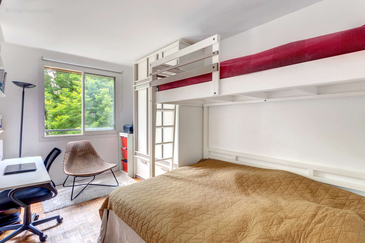 Appartement à VILLE-D'AVRAY