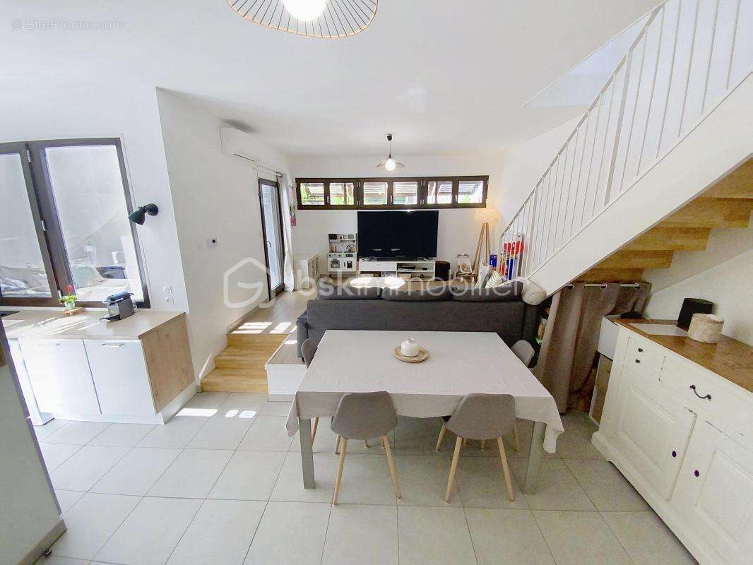 Appartement à SAINT-JEAN-DE-VEDAS