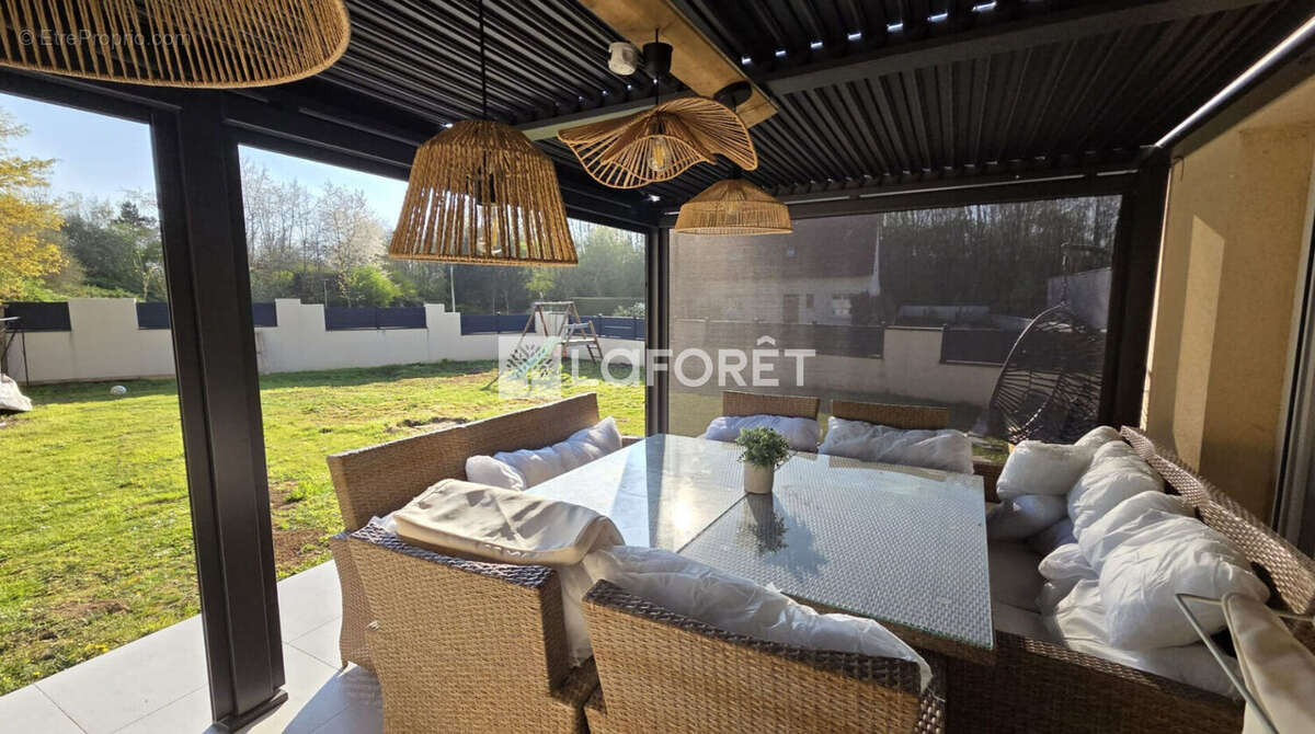 Maison à MONDEVILLE