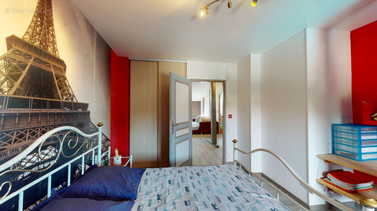 Maison T9 de 291 m2 avec piscine, garage et grand terrain - photo 14