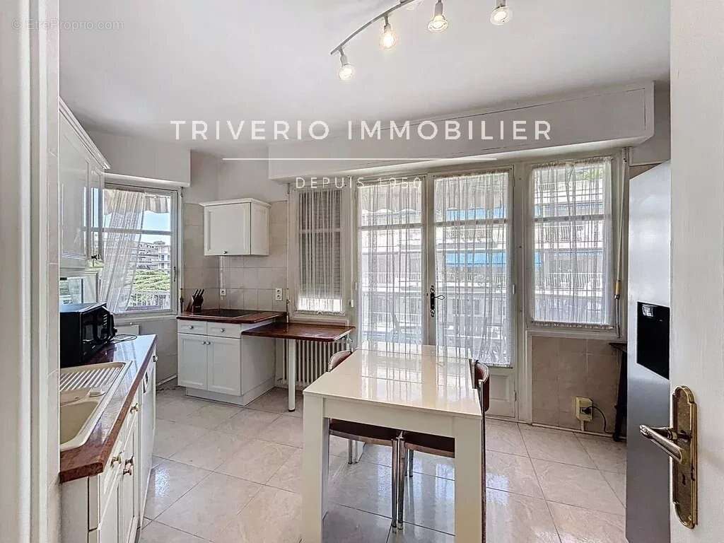 Appartement à LE CANNET