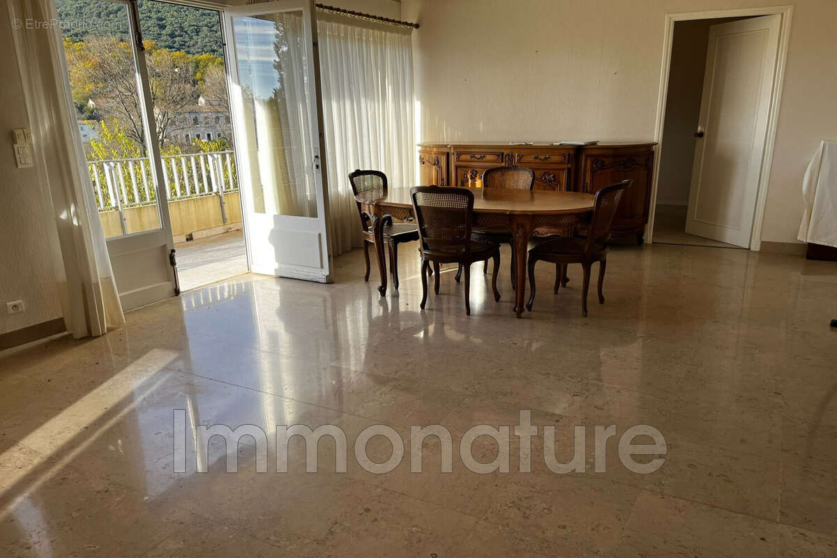 Appartement à GANGES