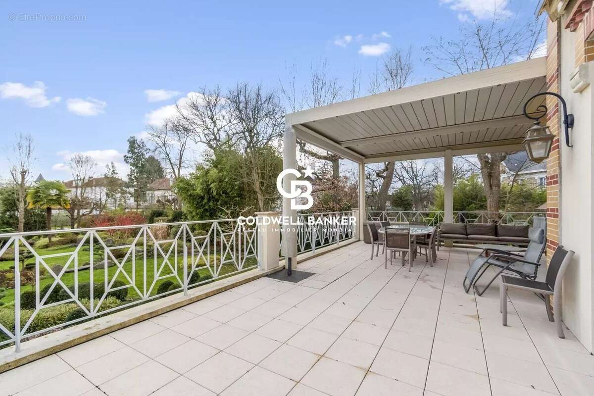 Maison à LE VESINET