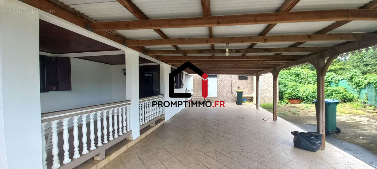 T3 SOUS SOL - Maison à LE ROBERT