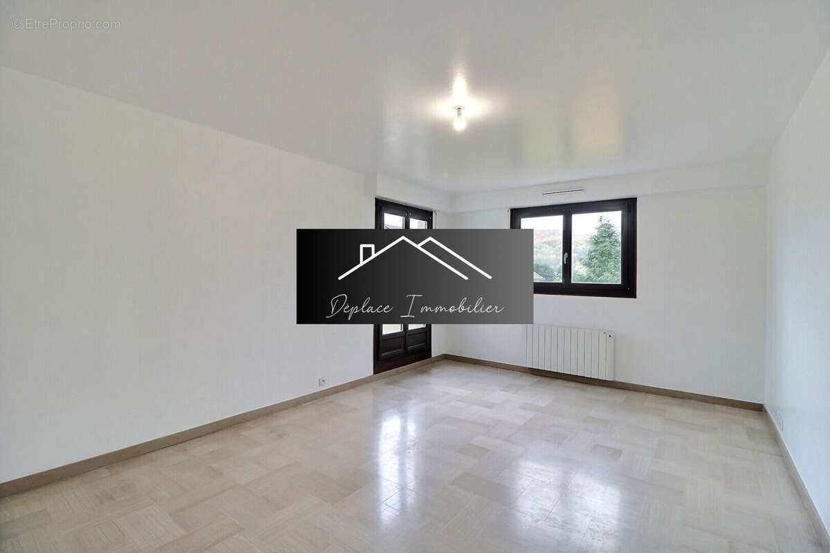 Appartement à DOUVAINE