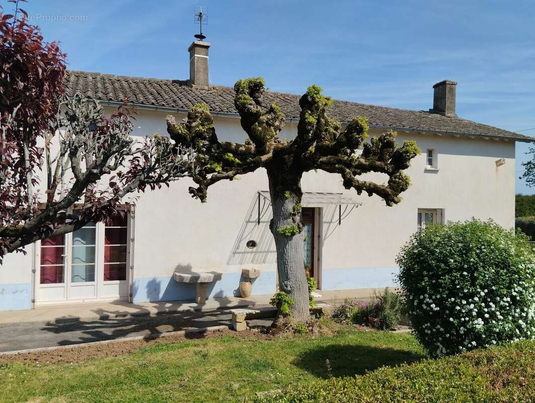 Maison à MELLE