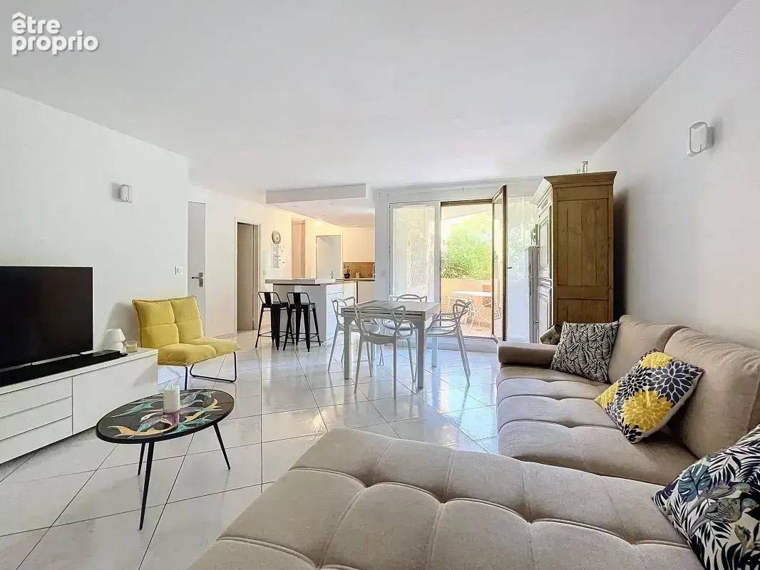 Photo Appartement à Saint-Raphael au prix de 330 000€