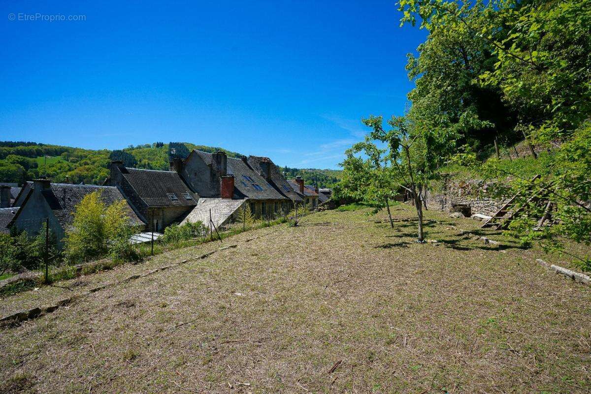 Maison à SAINT-GENIEZ-D&#039;OLT