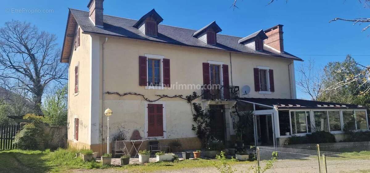 Maison à SAINT-PE-DE-BIGORRE