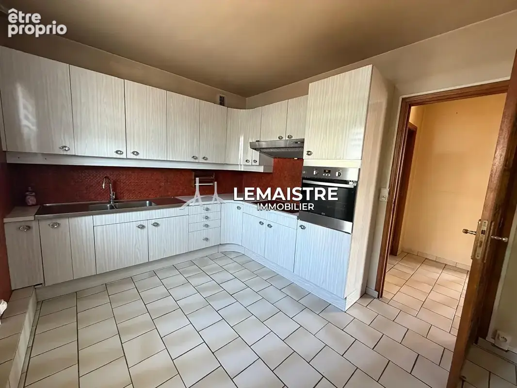 Appartement à vendre - Les Gobelins - 100 m² - 2 chambres - Grand balcon filant, garage - photo 6