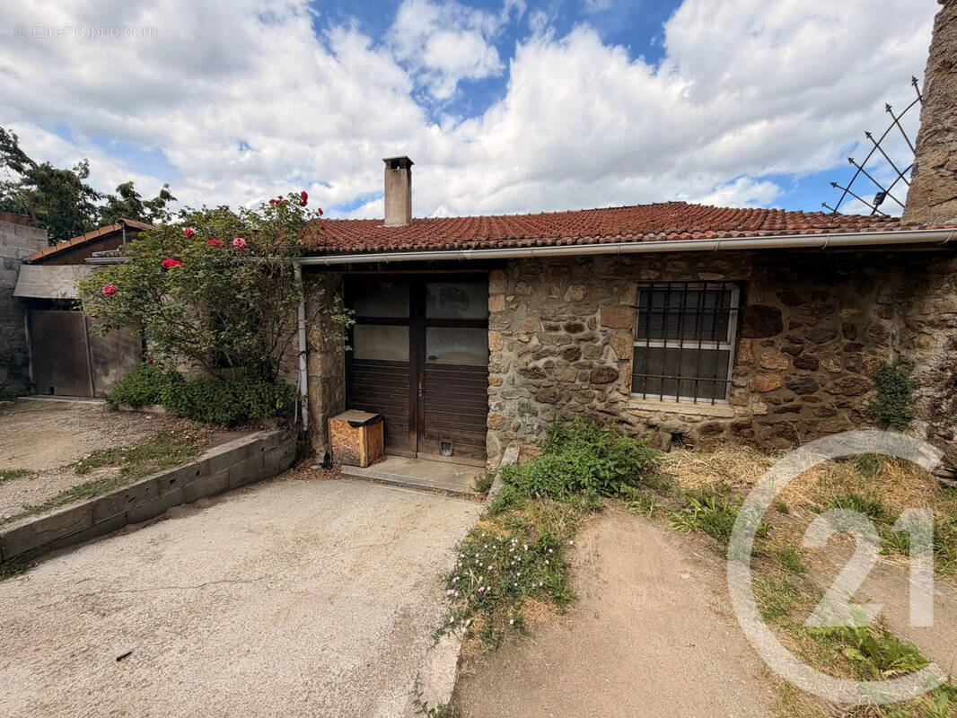 Maison à SAINT-CYR