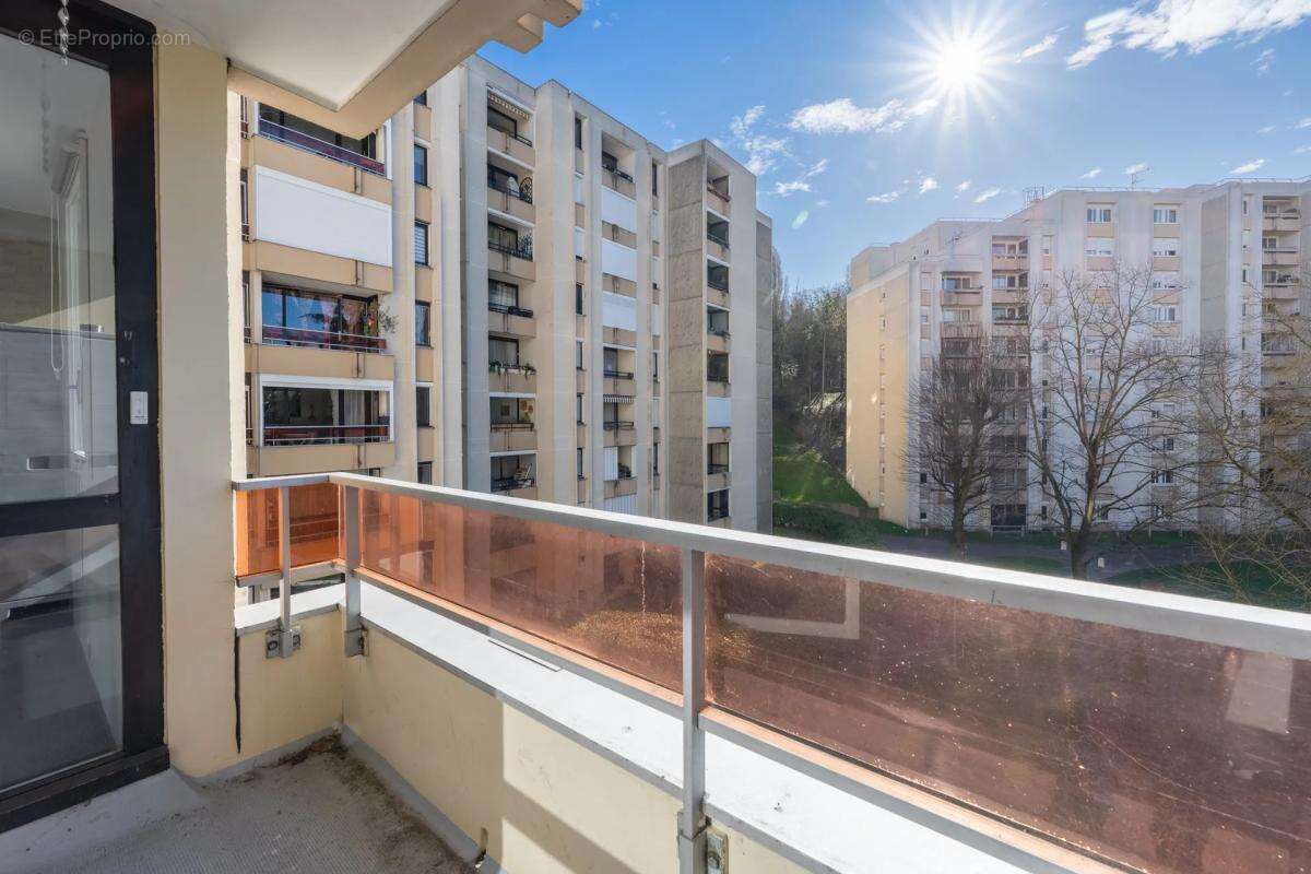 Appartement à LE RAINCY