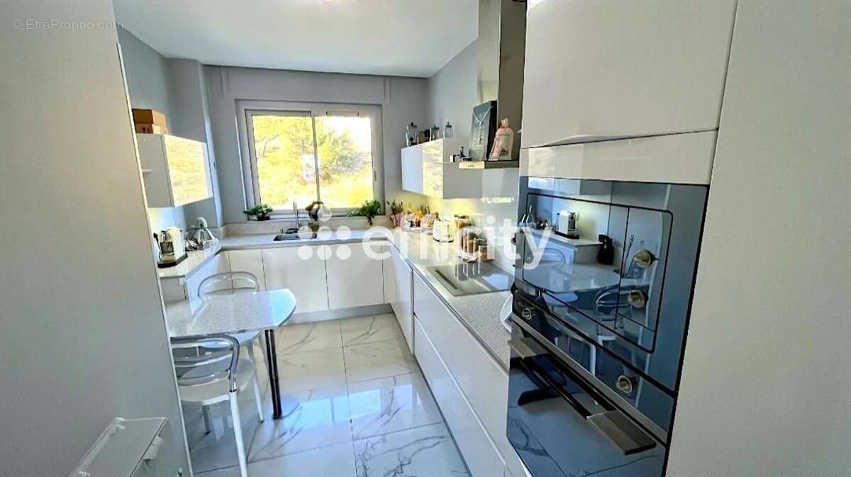 Appartement à MARSEILLE-8E