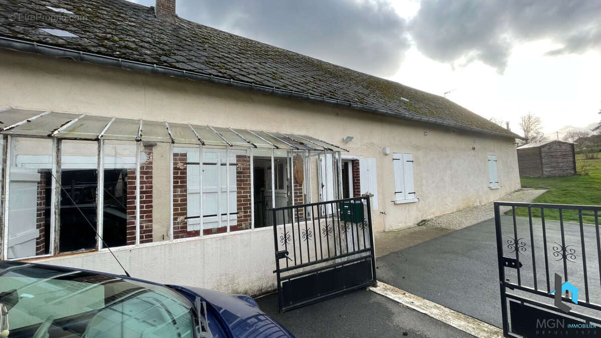 Maison à TRIZAY-LES-BONNEVAL