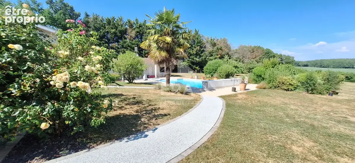 Maison 229m² à saint-denis-lès-bourg - photo 3