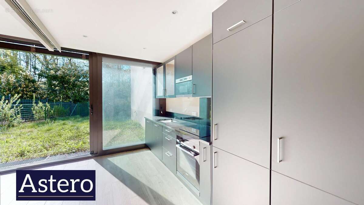 Appartement à VILLE-D'AVRAY