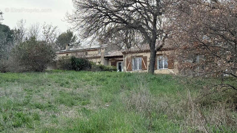 Maison à SAINT-SATURNIN-LES-APT