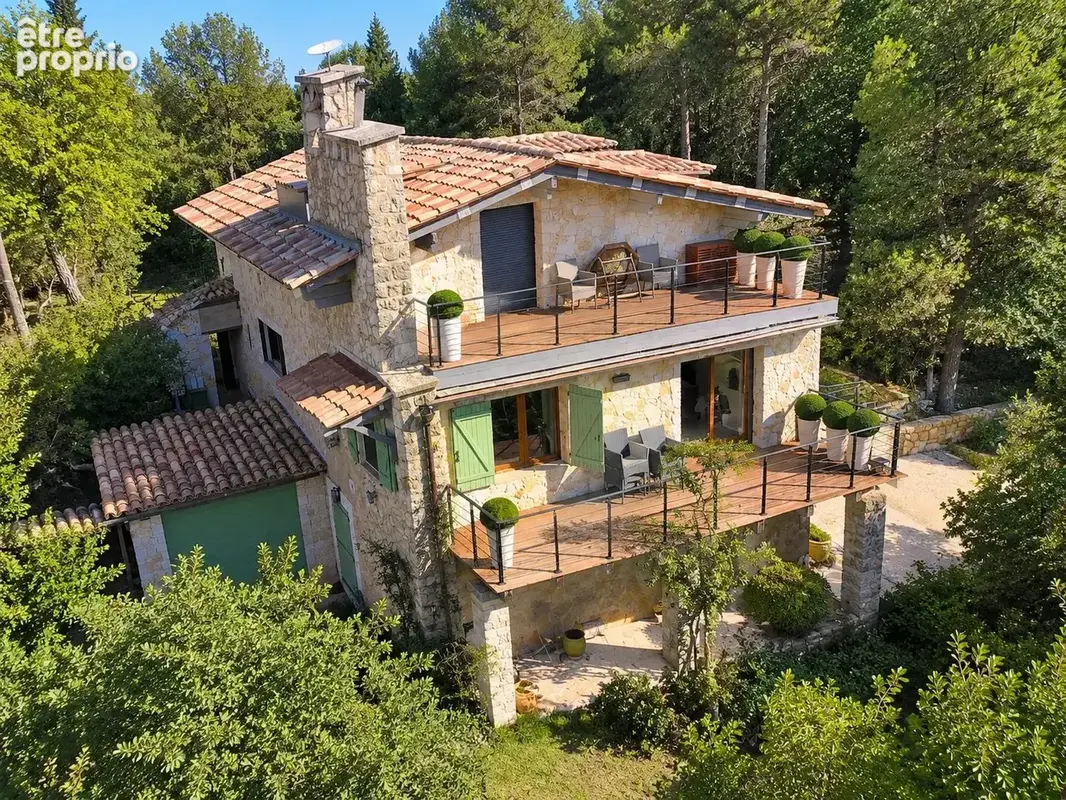 Maison de charme entièrement rénové, dominant la plaine des Baux - photo 1