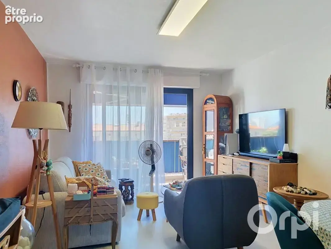 À Vendre Toulon Ouest Bon Rencontre,  Appartement T3 rénové en dernier étage avec un parking privatif - photo 3