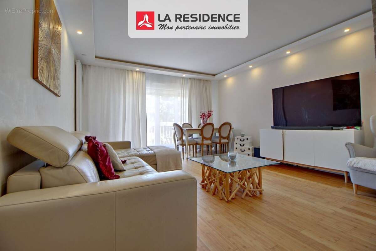 Appartement 93 m² à Fontenay-Le-Fleury  - photo 2