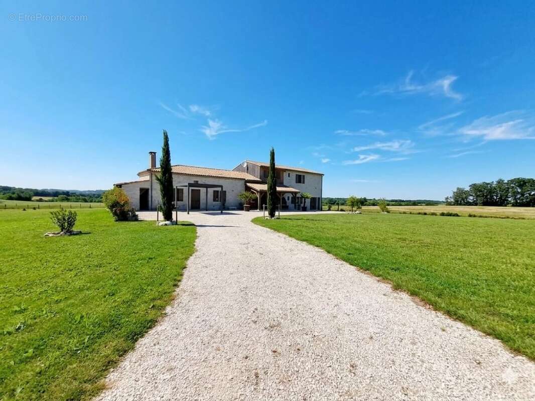 Maison à ISSIGEAC