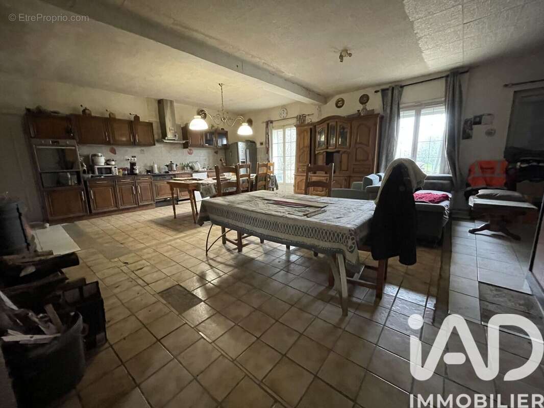 Photo 3 - Maison à MONTMIRAIL