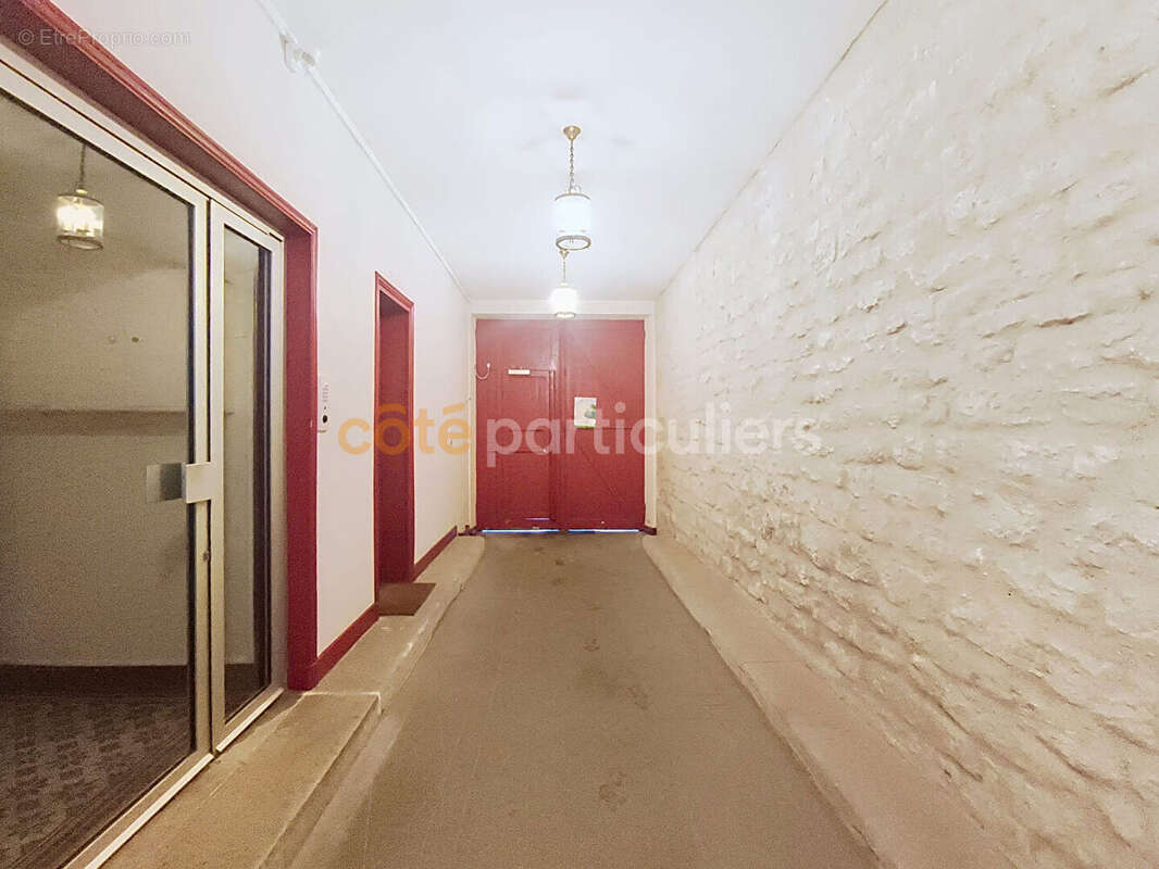 Appartement à PARIS-14E