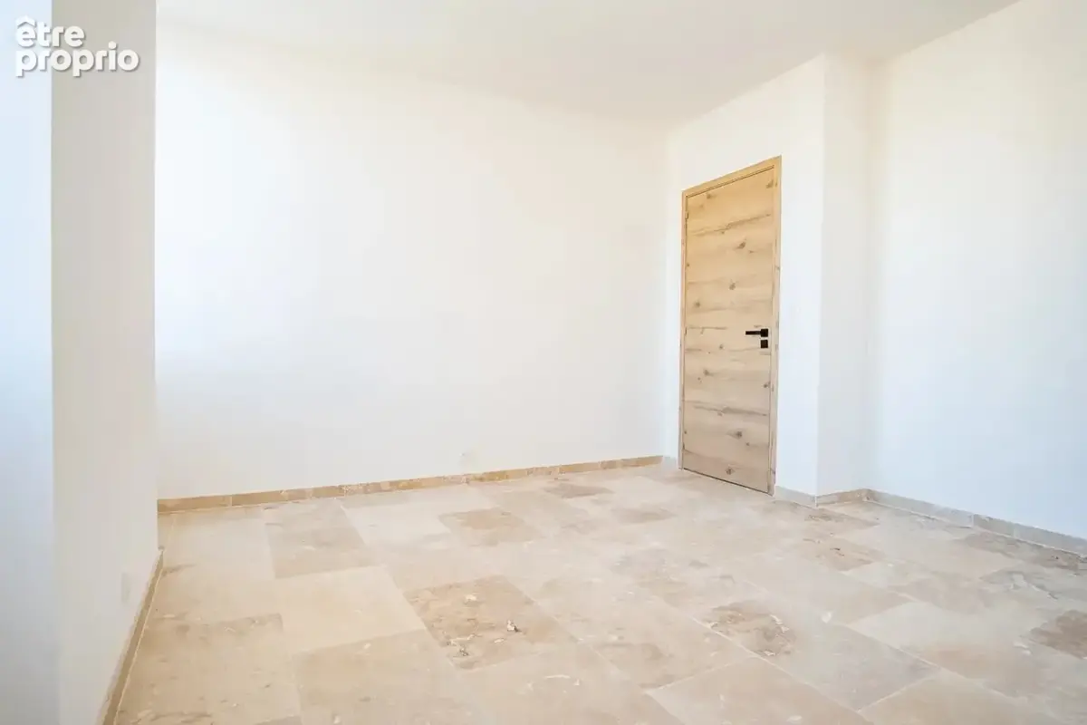 Dans un ensemble de 5 lots à vendre individuellement - photo 11