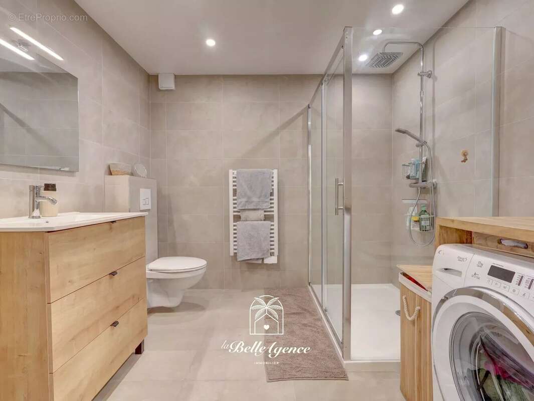 Appartement à L'ESCARENE