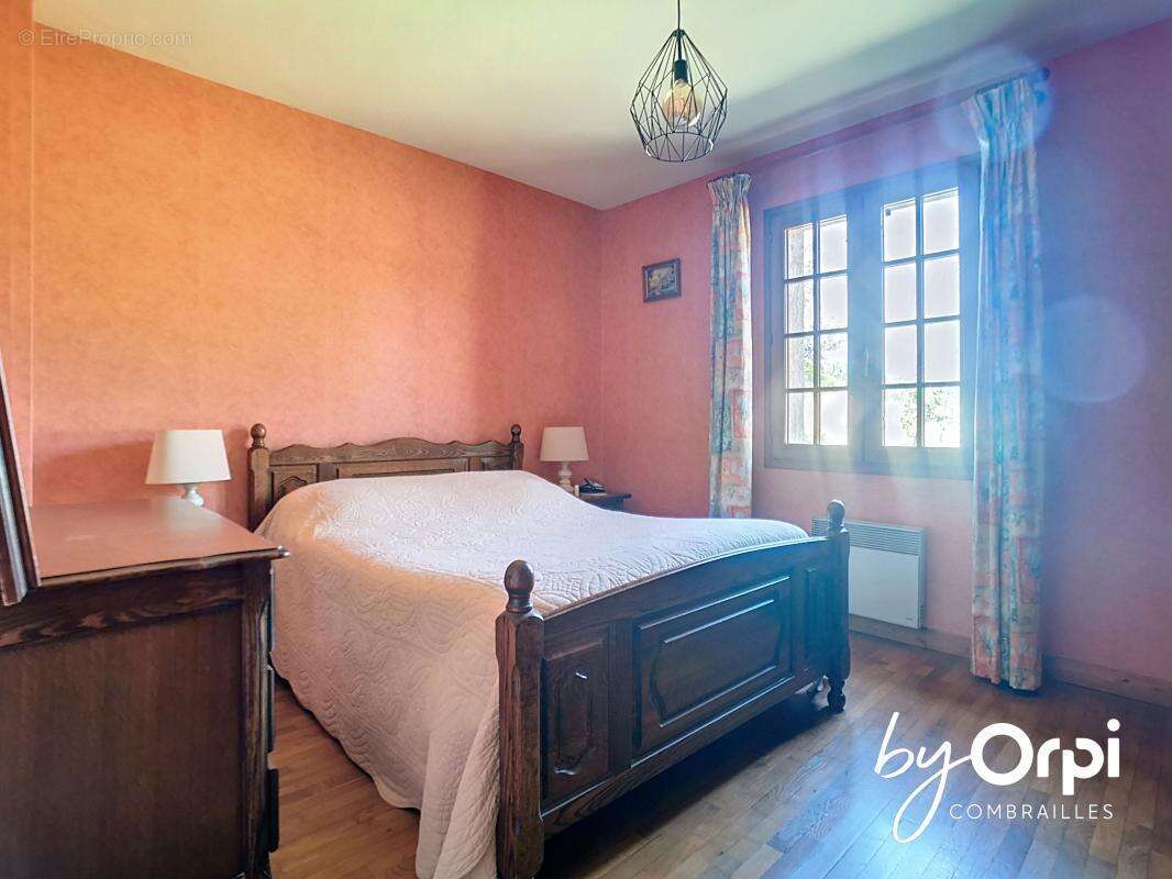 Maison à NERIS-LES-BAINS