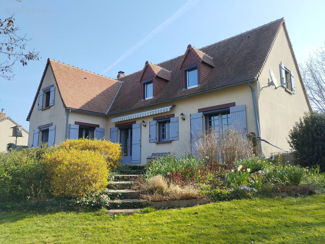 Maison à SAINT-CALAIS