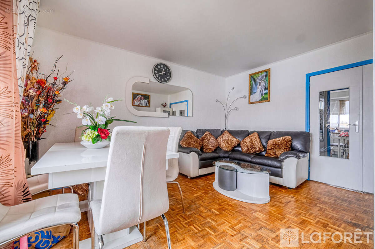 Appartement à LIVRY-GARGAN