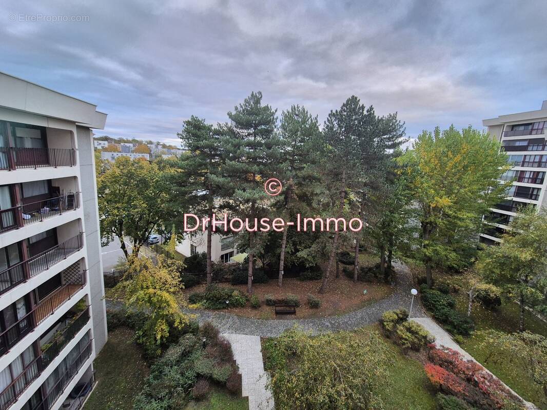 Appartement à LES MUREAUX