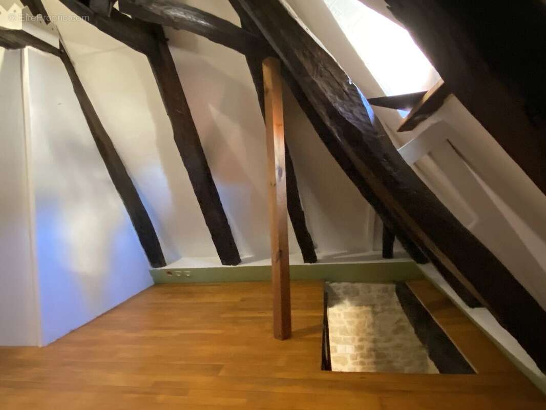 Charmante petite maison en pierre à Caniac-du-Causse – Idéale résidence secondaire avec potentiel locatif - photo 8