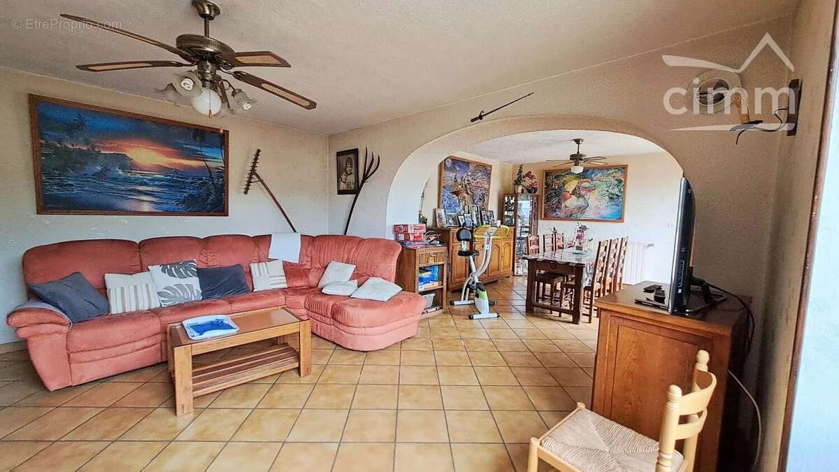 Maison à LA BATIE-MONTGASCON