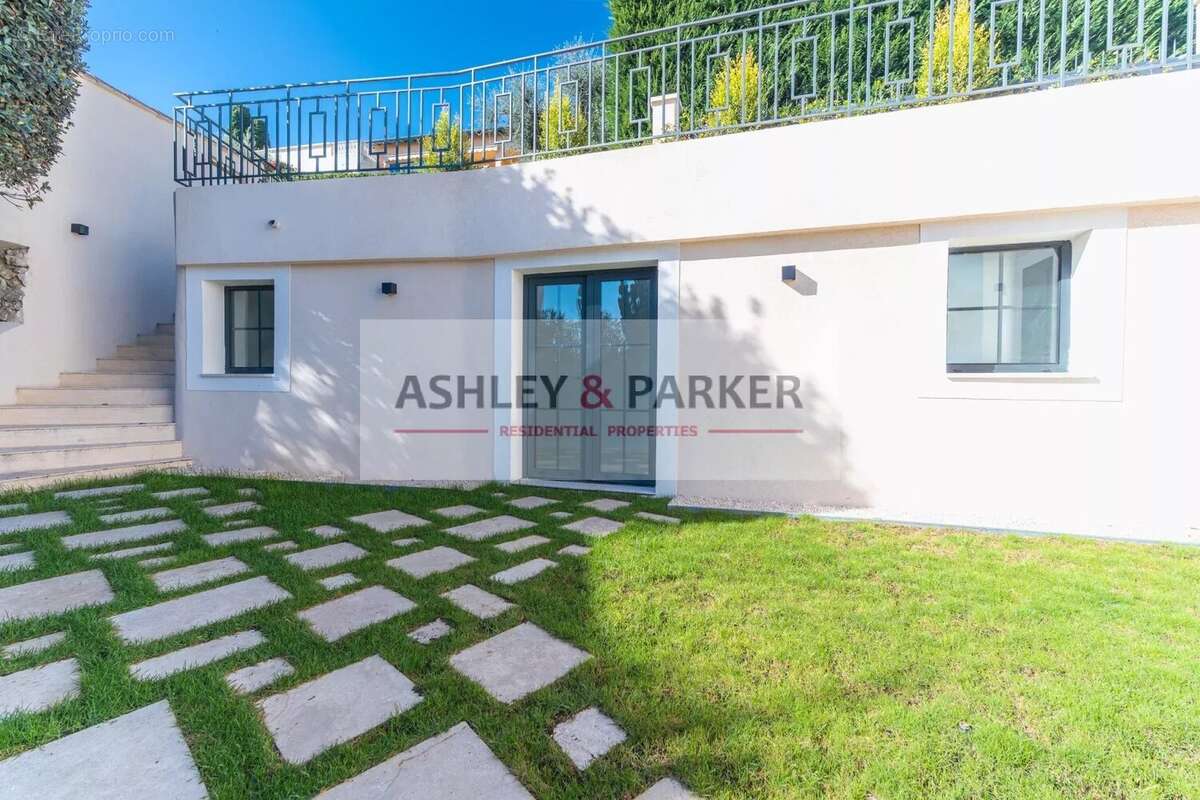 Maison à ROQUEBRUNE-CAP-MARTIN